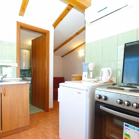 Apartment Fuer 2 Personen Ca 30 Qm In Rovinj, Istrien Istrische Riviera *